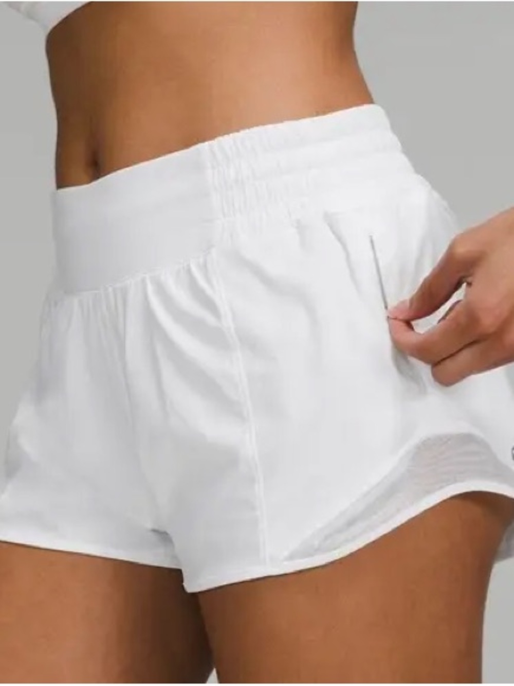 Lululemon hotty hot high-rise 2.5 shorts